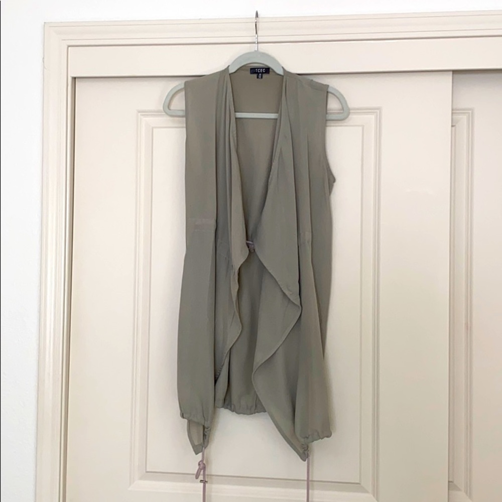 Gray vest tunic